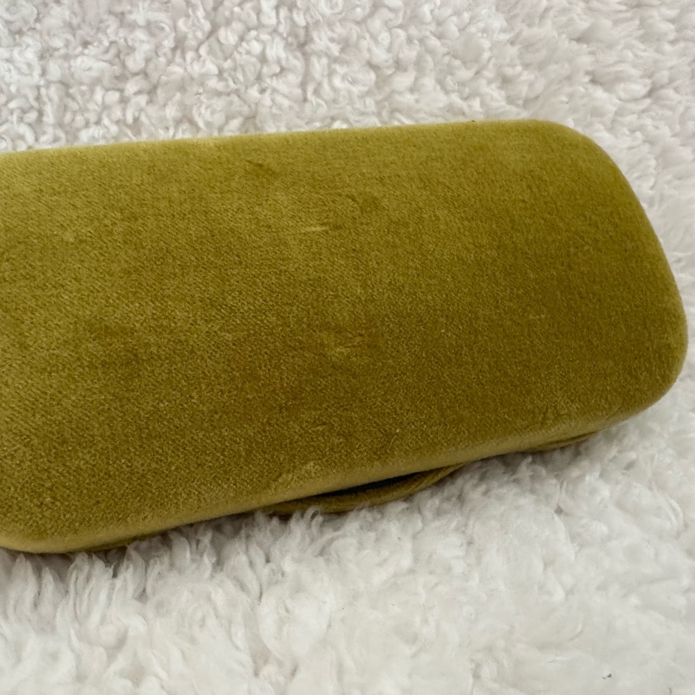 Gucci Velvet Sun Glasses Case - Picture 4 of 5